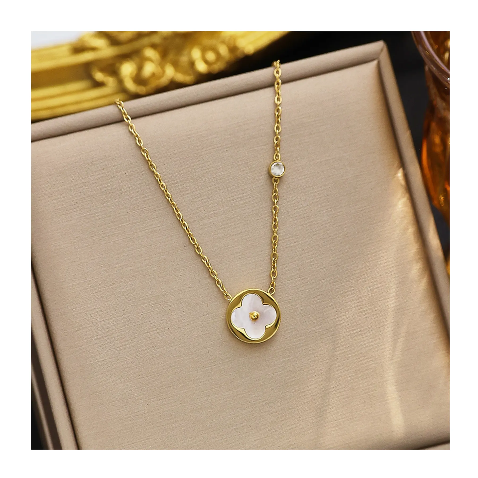 White Flower Necklace 18KGP