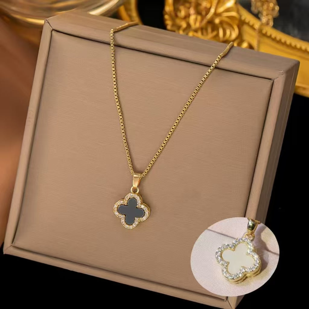Trendy Gold Pendant with Artificial Diamond